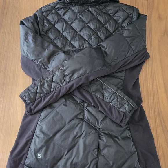 Womens Lululemon Size 6 Pullover - Picture 13 of 13